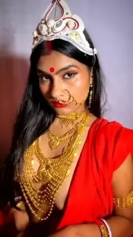 Watch Sexy Bengali Model Posing Topless and Showing Her Boobs