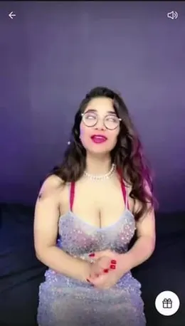 Watch Lustful Mary Hanna Vibrator Play and Squirt on Live ~ 2 Clips