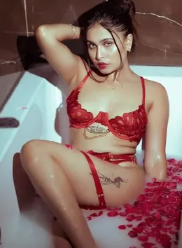 Watch Hot Instagram Model Phoenix Girl Hardcore Sex with Boyfriend ~ Premium Video