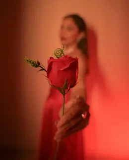 Most Popular Indian Actress & Model Kangana Sharma Accidental Nip Slip at Airport Full Interview, Se