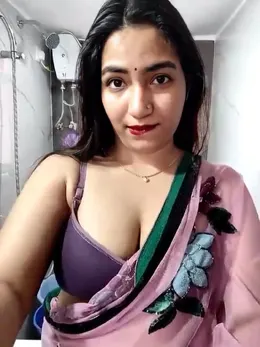 Stripchat model desi hotty bhabhi with furry armpits showering nude with vibrator in pussy