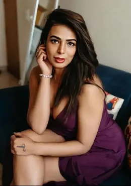 Hot Girl Topless Boobs Showing Through Saree in Premium Photoshoot