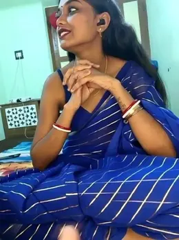 Watch HotBhabhi give a footjob, blowjob, and fuck her boyfriend live on Stripchat. Her wet pussy and