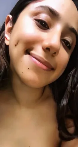 Watch Hot Pakistani Wife Leaked Clips Boobs Pressed with Moans