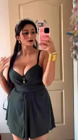 Anamika Desai Strips Nude Big Boobs And Wet Pussy Bathing Sexy Model Tease