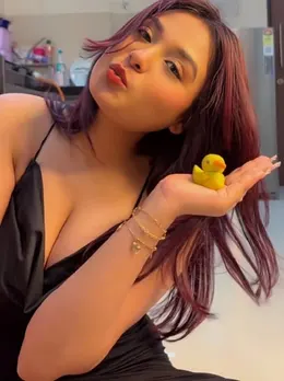 Evequinn In Black Lingerie Teasing Boobs And Pussy Rubbing