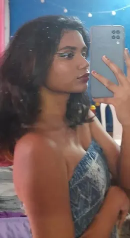 Desi GF Sends Nudes Shows Off Big Boobs And Hairy Pussy to Boyfriend