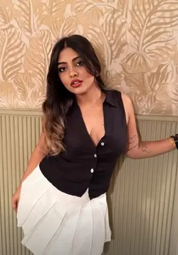 Famous Model Charvi Bhatt Roleplaying Gamer And Fucking Herself With Dildo Nude