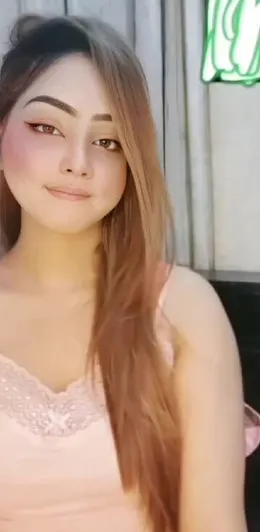 Desi Girl Taking Off Clothes and Showing Boobs and Shaved Pussy