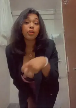 Horny Desi GF Fingers Pussy Hard in Private Hotel Room Fully Nude And Wet