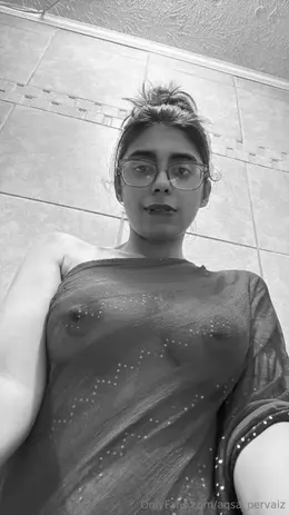 Aqsa Pervaiz Teasing in Bikini Supersexy Babe Private Photos and OnlyFans Clips