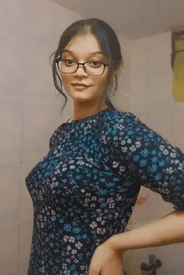 Delhi Girl Viral Tease Horny Sexy Girl Shows Juicy Melons and Private Parts