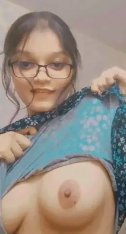 Delhi Girl Viral Tease Horny Sexy Girl Shows Juicy Melons and Private Parts