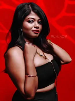 Divya Mitra Fully Nude Shoot With Big Boobs And Hairy Pussy Horny Poses