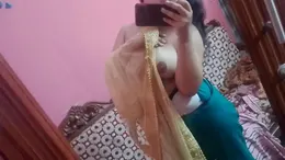 Desi Girlfriend Leaked Nude Photos Teasing and Stripping Fully Nude