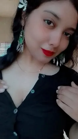 Desi Girlfriend Leaked Nude Photos Teasing and Stripping Fully Nude