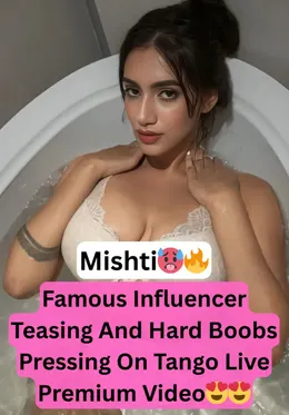 Bhabhi in Saree Shows Wet Pussy on Video Call