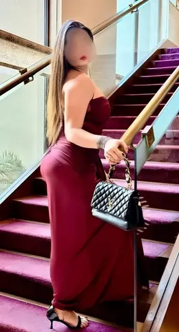 Jaslin Kaur Hotel Room Ass Tease and Panty Removal Video