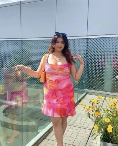 Watch Beautiful Indian NRI GF ðŸ”¥ Private Pics & Videos Collection