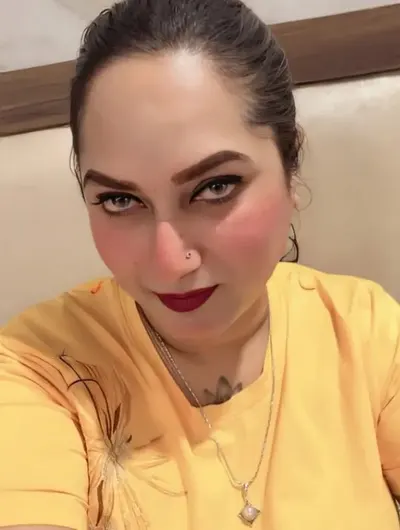 Leaked Punjabi Bhabhi Kamal Kaur Blowjob Video with Boyfriend