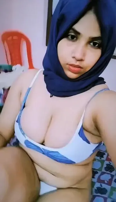 Watch Chubby Hijabi Mallu Girl's Leaked Clips Hard Fingering and Moaning
