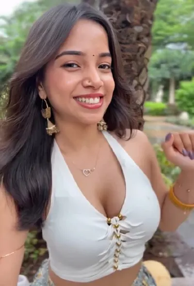 Watch Muskan Karia Shows Big Boobs Rubs Pussy With Pillow Fully Nude