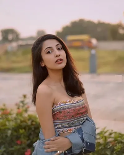 Nidhi Pandit Gives Hard Blowjob Shows Off Big Boobs to Boyfriend