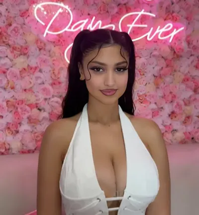 Diva Flawless Viral Tease Topless Bikini and Horny Moves Exclusive Clip