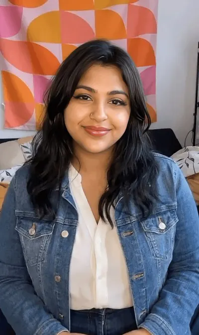 Chubby Babe Stripping Nude And Twerking With Big Tits and Huge Ass