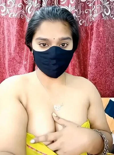 Desi Bhabhi Nude Topless Big Boobs Cam Show