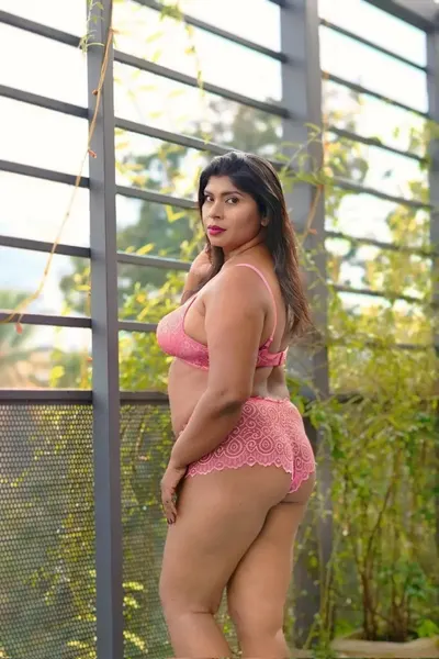 Nandana Krishnan Oily Dick Massage and Doggy Style Sex Video